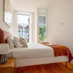 Library House With Ac Near Metro 아파트 *