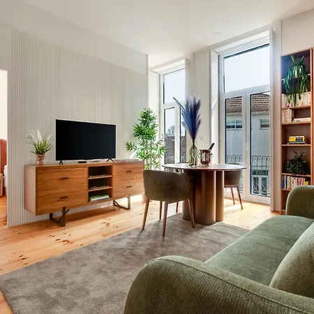 Library House With Ac Near Metro *