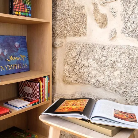 Library House With Ac Near Metro *