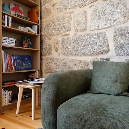 Library House With Ac Near Metro 아파트