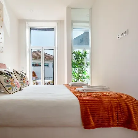 Library House With Ac Near Metro 아파트 포르투