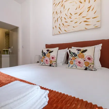 Library House With Ac Near Metro 아파트