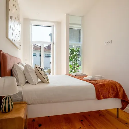 Library House With Ac Near Metro 아파트 *