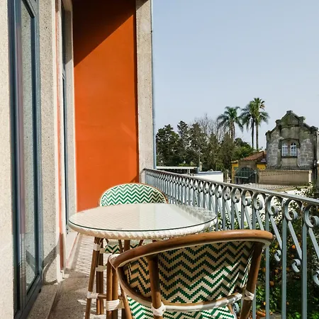 Library House With Ac Near Metro 아파트 *